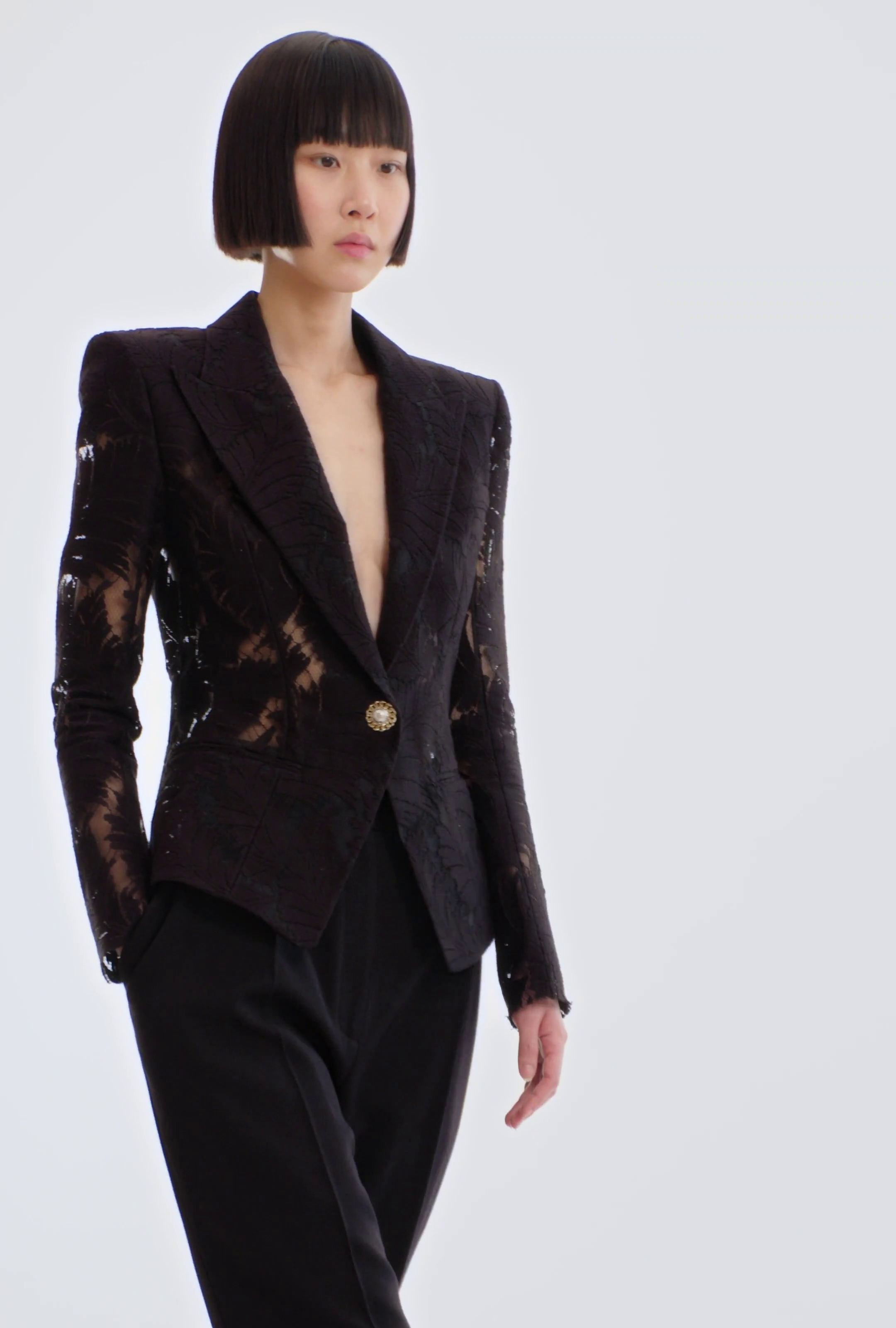 1-button fitted lace jacket