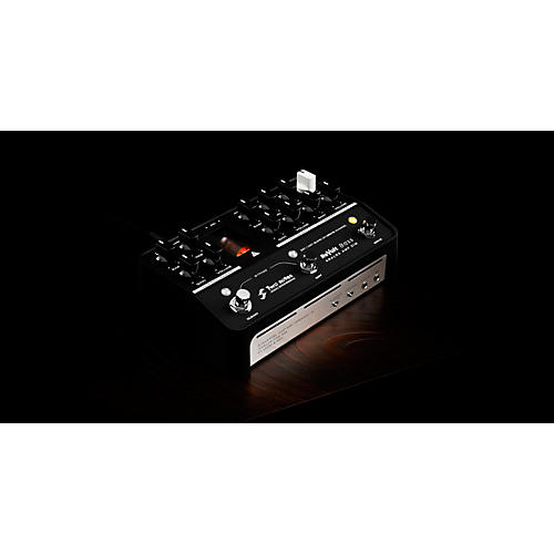 Two Notes AUDIO ENGINEERING ReVolt 3-Channel All-Analog Bass Simulator and DI Pedal Black