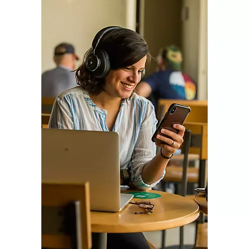 PreSonus Eris HD10BT Professional Headphones With Active Noise Canceling and Bluetooth Wireless Technology