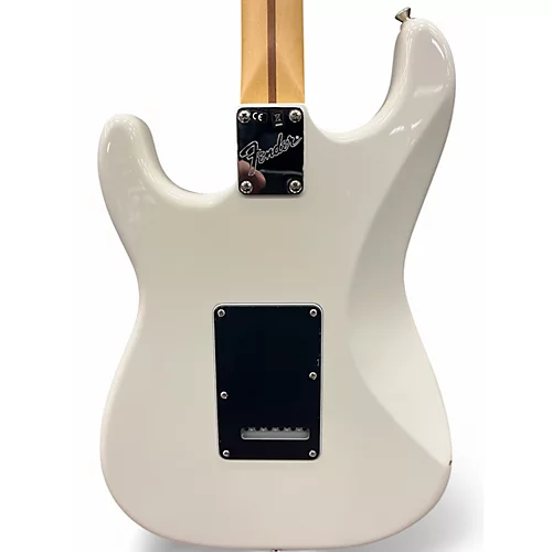 Used Fender American Performer Stratocaster SSS Alpine White Solid Body Electric Guitar Alpine White