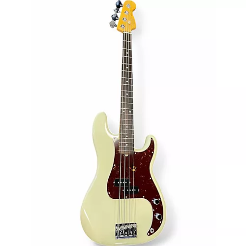 Used 2022 Fender American Professional II Precision Bass WHITE Electric Bass Guitar WHITE