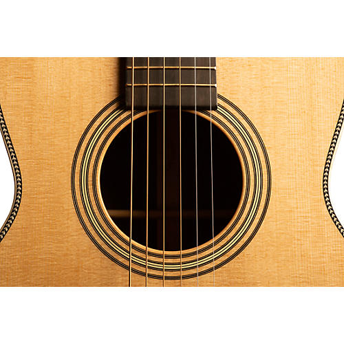 Martin 0012-28 Modern Deluxe 12-Fret Acoustic Guitar Natural