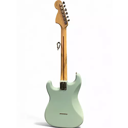 Used Fender Tom Delonge Signature Stratocaster Daphne Blue Solid Body Electric Guitar Daphne Blue