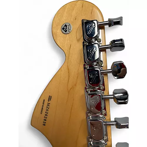 Used 2006 Fender Classic Series '70s Stratocaster Arctic White Solid Body Electric Guitar Arctic White