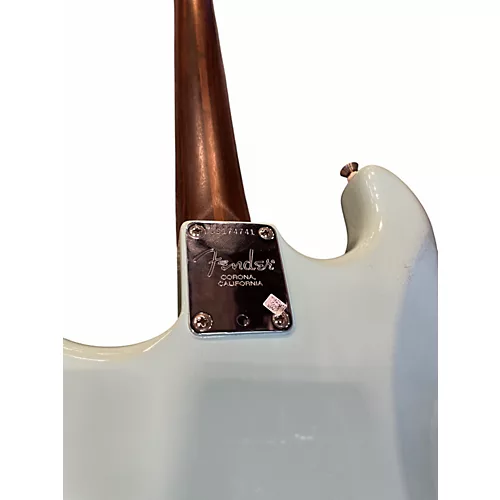 Used 2017 Fender American Professional Stratocaster with Rosewood Neck Daphne Blue Solid Body Electric Guitar Daphne Blue