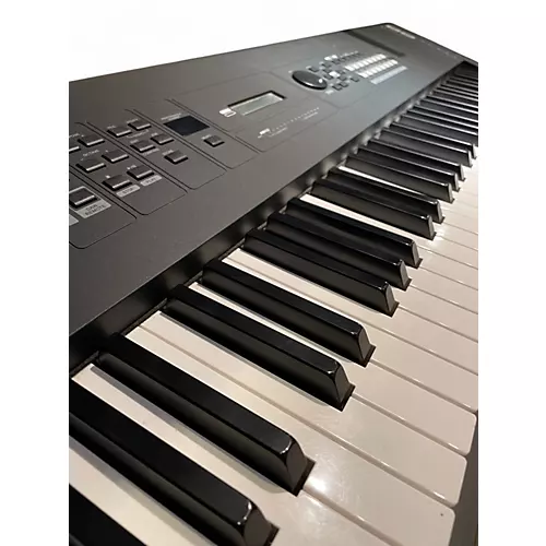 Used Yamaha MX88 Synthesizer