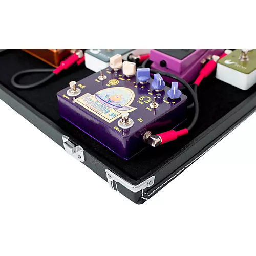 Gator Gig-Box Jr. Pedal Board/Guitar Stand Case with Power Black