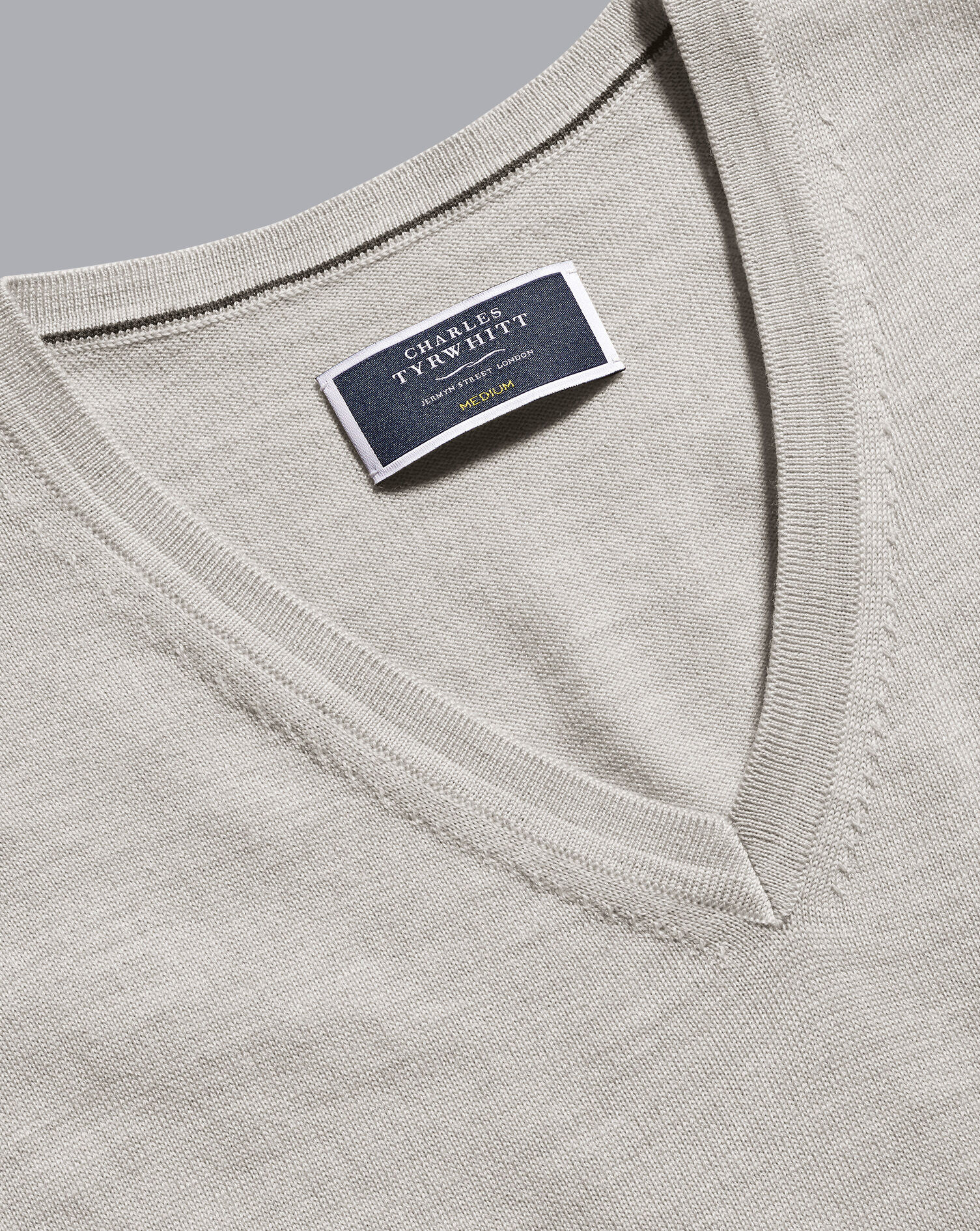Charles Tyrwhitt Merino V-Neck Sweater - Silver