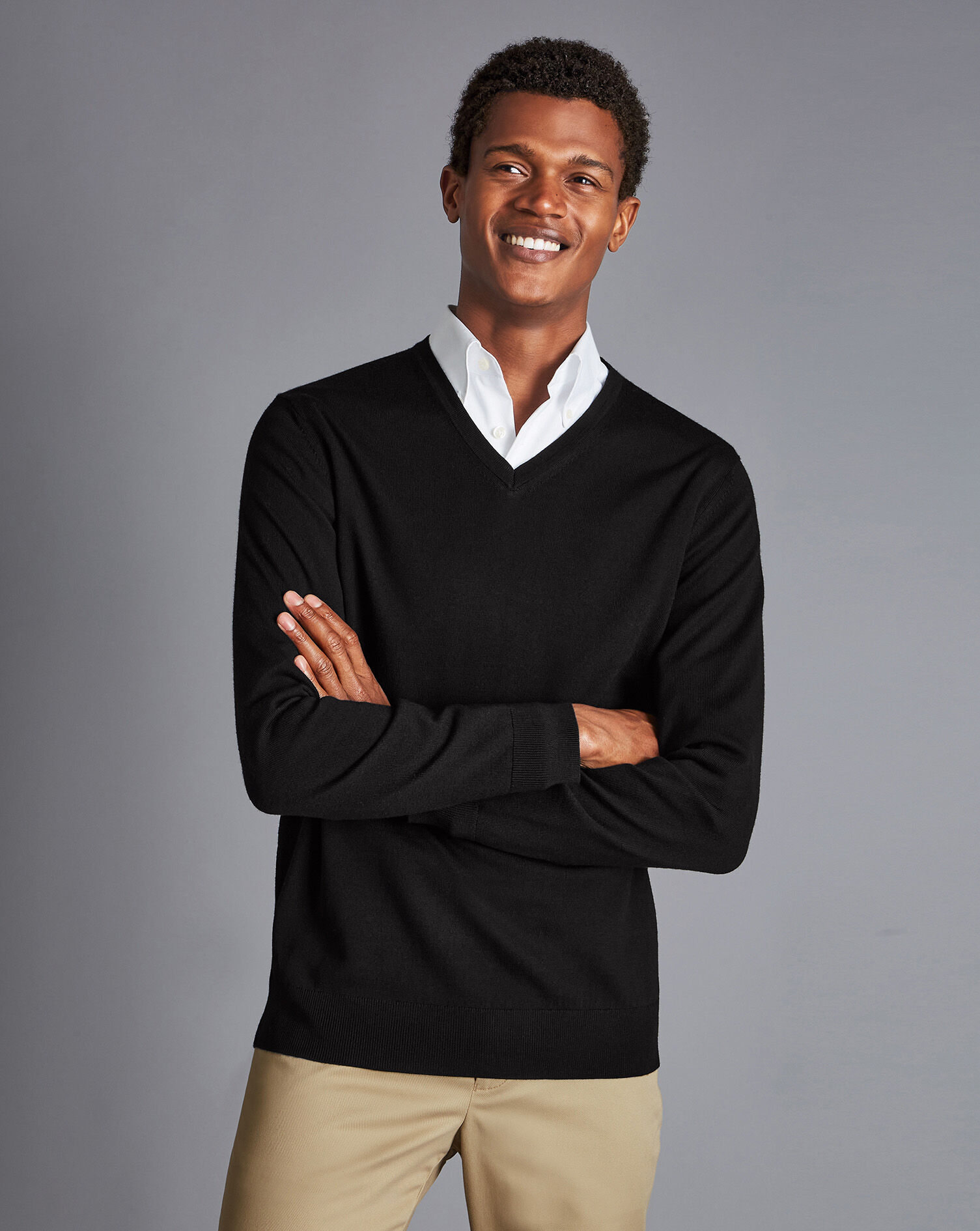 Charles Tyrwhitt Merino V-Neck Sweater - Black