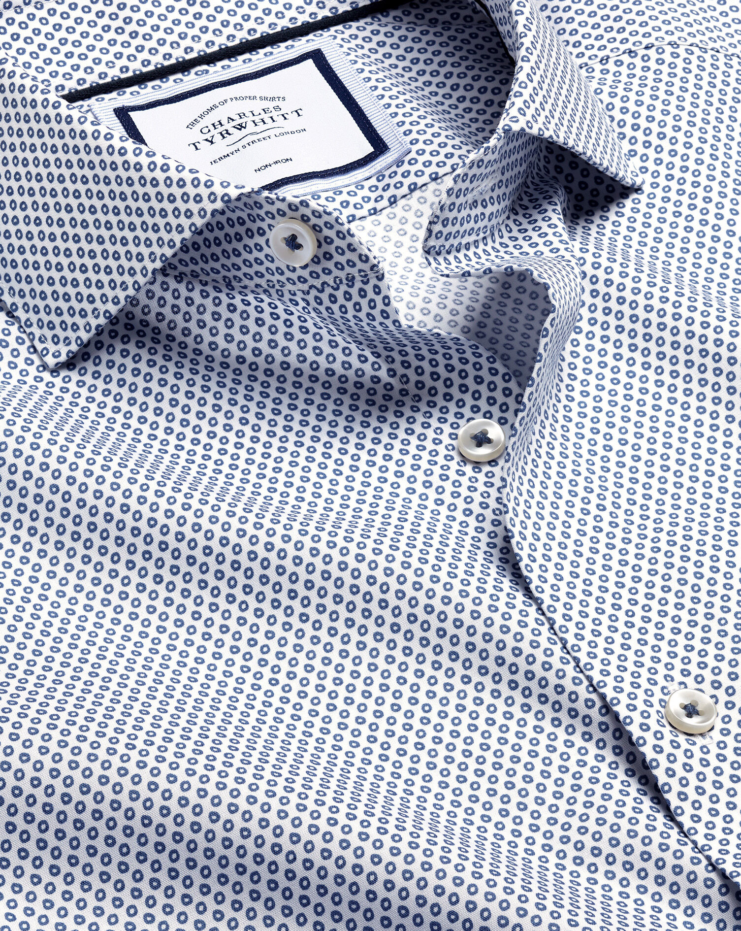Charles Tyrwhitt Semi-Spread Collar Non-Iron Hoop Print Shirt - White & Navy