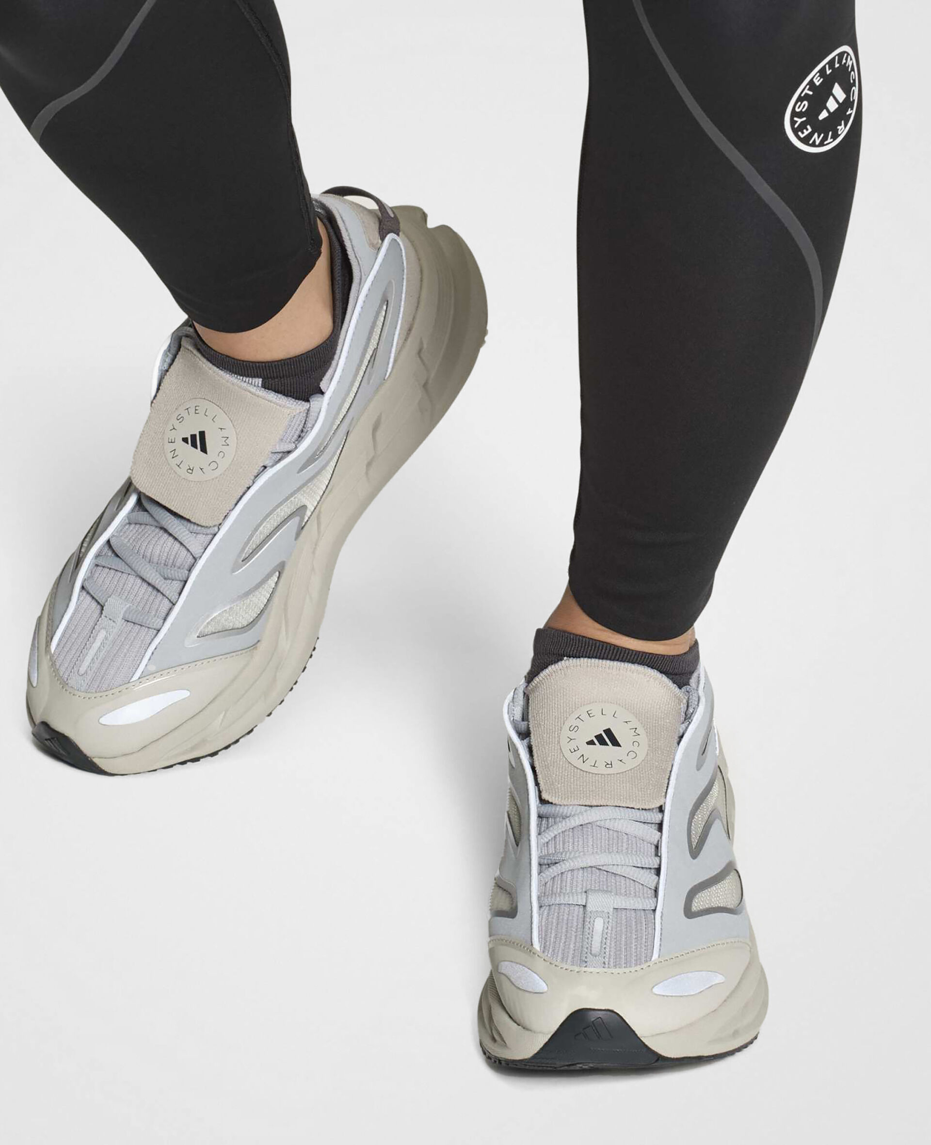 ADISTAR Distance Running Trainers