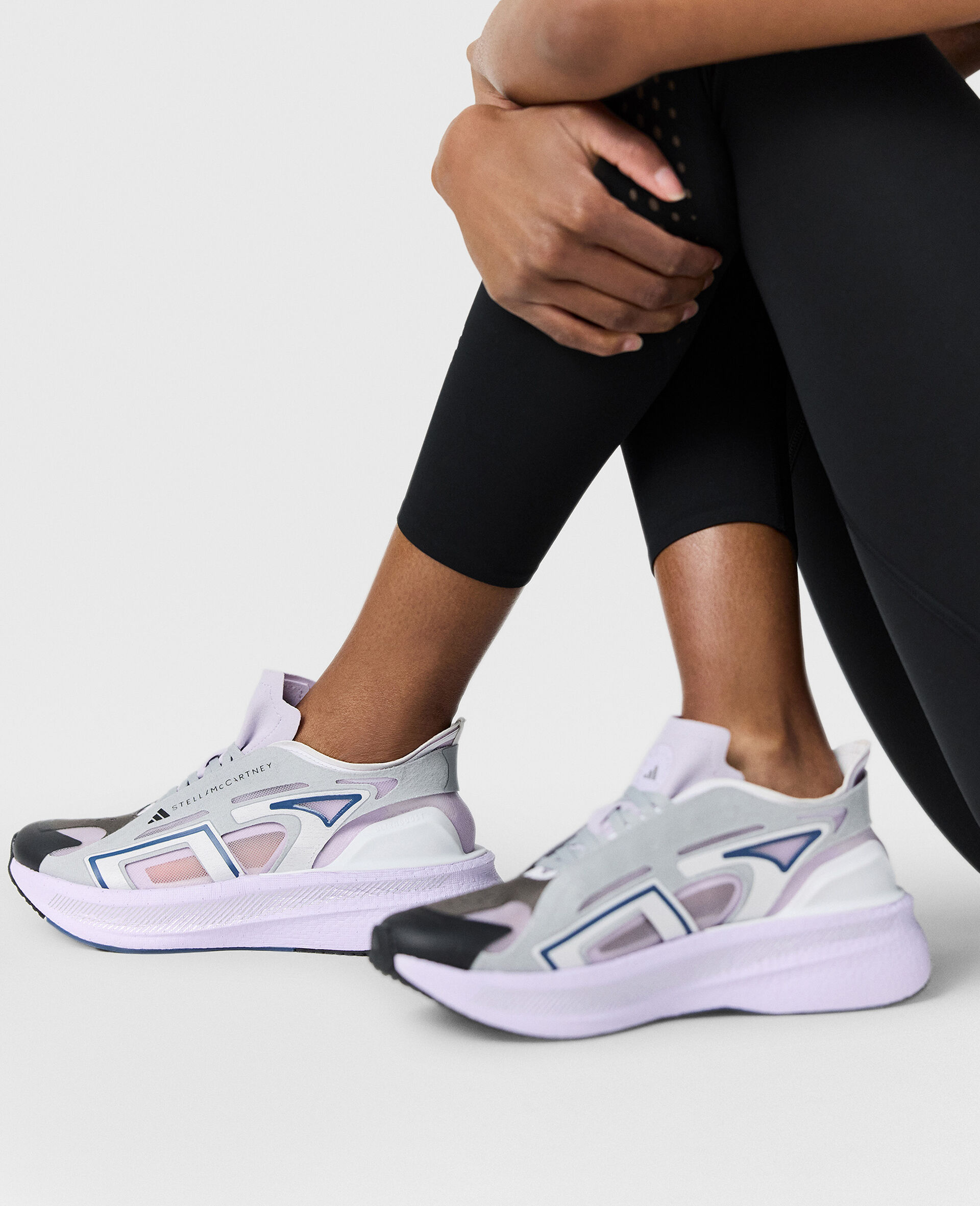 UltraBOOST 5 Running Trainers