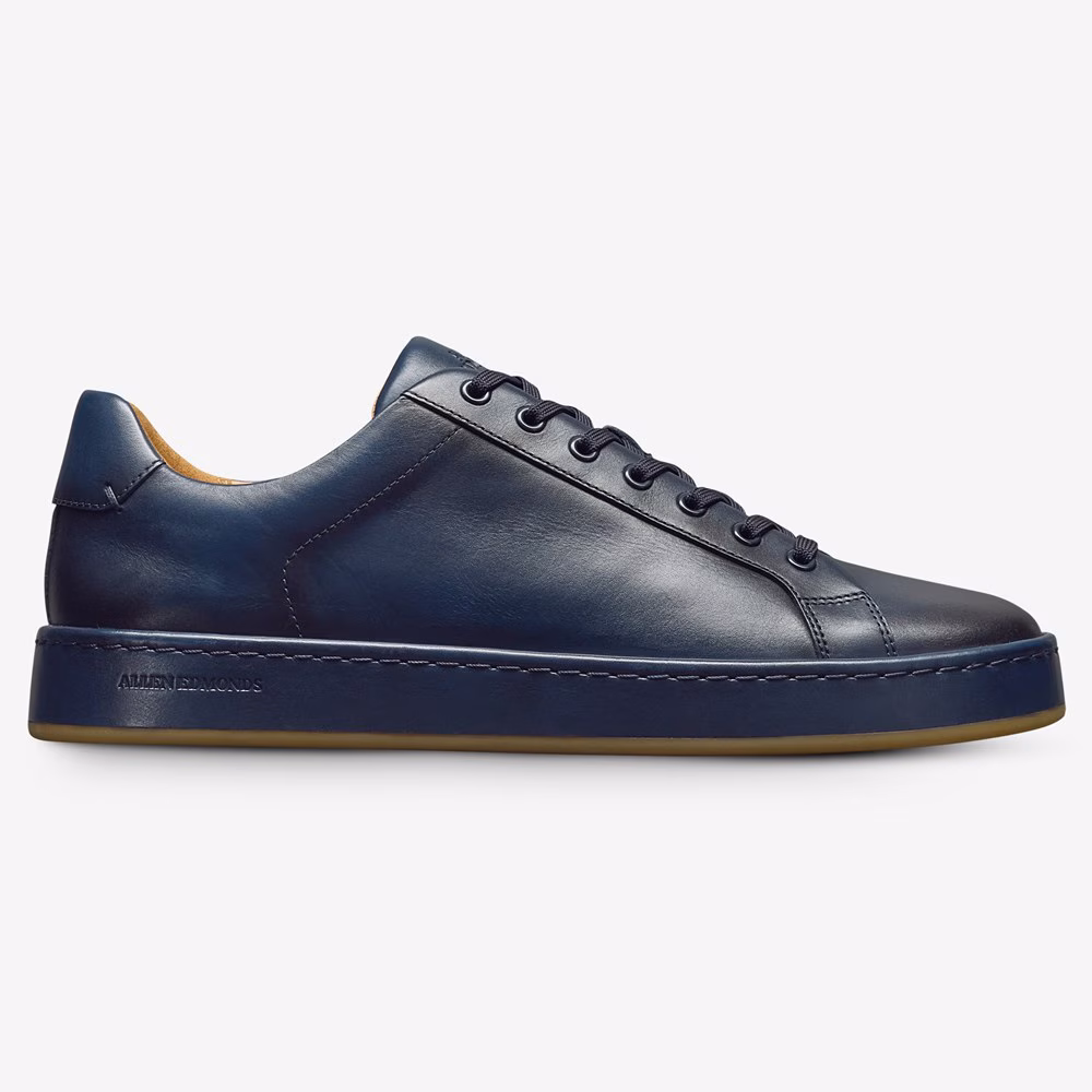 Barnes Lace-up Sneaker