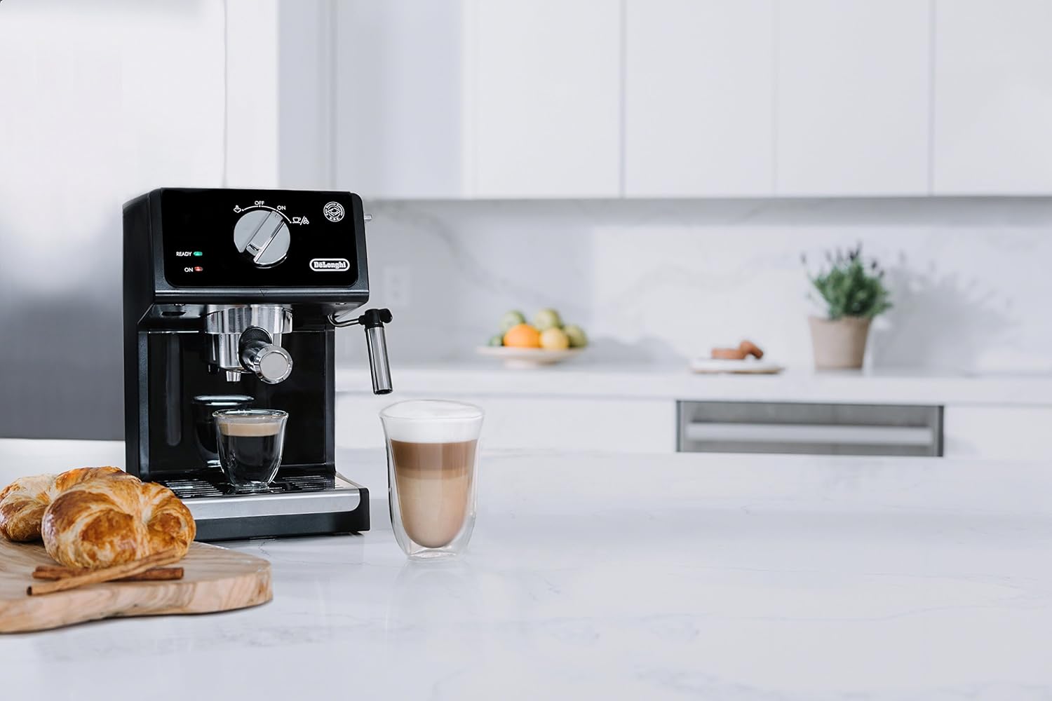 De'Longhi Bar Pump Espresso and Cappuccino Machine, 15