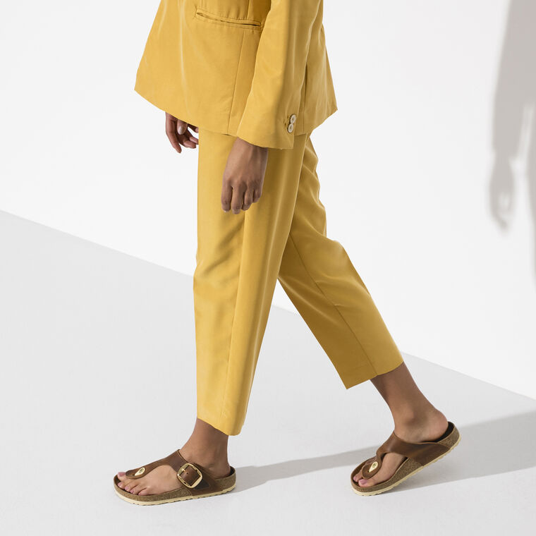 Gizeh Big Buckle Oiled Nubuck Leather