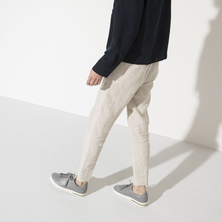Bend Low Leather