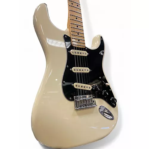 Used Fender American Professional Stratocaster SSS White Solid Body Electric Guitar White - musicians--Friend