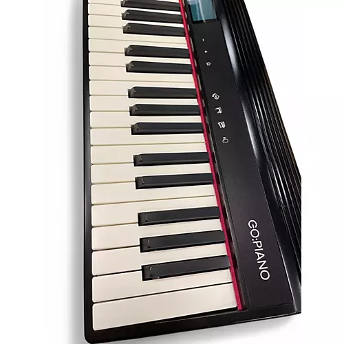Used Roland  GO:PIANO Portable Keyboard - musicians--Friend