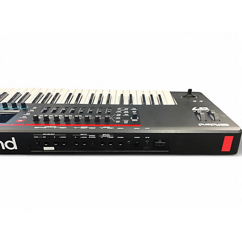 Used Roland Fantom 07 Keyboard Workstation - musicians--Friend