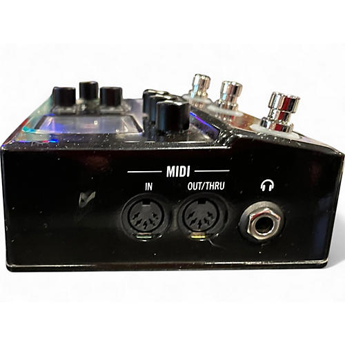Used Line 6 HX Stomp Effect Processor - musicians--Friend