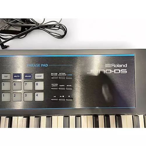 Used Roland Juno DS88 Synthesizer Synthesizer - musicians--Friend