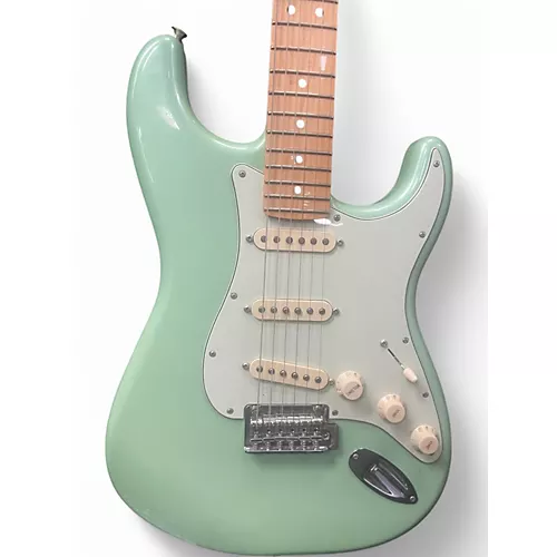 Used Fender Player Stratocaster Seafoam Pearl Solid Body Electric Guitar Seafoam Pearl - musicians--Friend