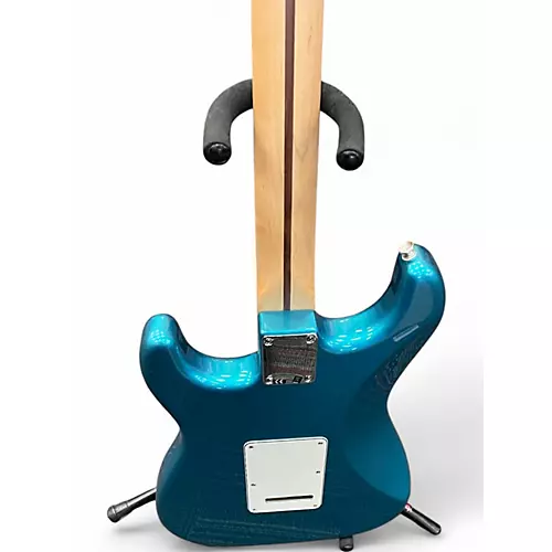 Used Fender Player Stratocaster Lake Placid Blue Solid Body Electric Guitar Lake Placid Blue - musicians--Friend