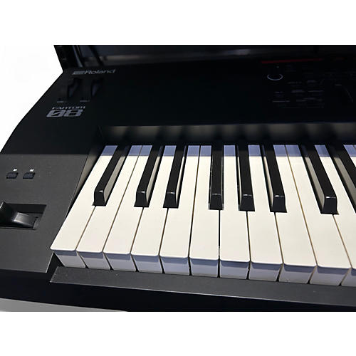 Used Roland Fantom 08 Keyboard Workstation - musicians--Friend