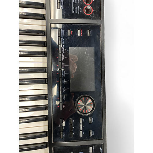 Used Roland Fantom 06 Keyboard Workstation - musicians--Friend