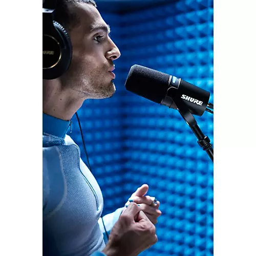 Shure MV7+ Podcast Microphone Black - musicians--Friend