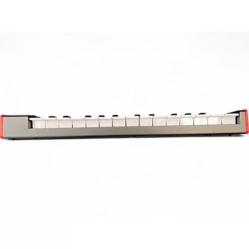 Used Akai Professional LPK25 MIDI Controller - musicians--Friend