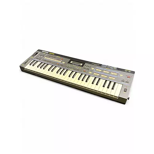 Used Casio CZ101 Synthesizer - musicians--Friend