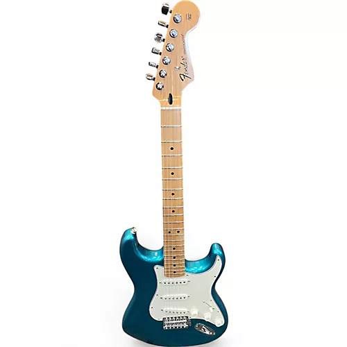 Used Fender Player Stratocaster Lake Placid Blue Solid Body Electric Guitar Lake Placid Blue - musicians--Friend