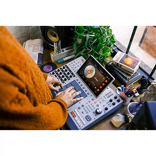 Akai Professional MPC X SE Standalone Sampler & Sequencer - musicians--Friend
