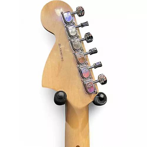 Used Fender Artist Series Yngwie Malmsteen Stratocaster Vintage White Solid Body Electric Guitar Vintage White - musicians--Friend