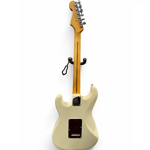 Used 2023 Fender American Professional II Stratocaster Olympic Pearl Solid Body Electric Guitar Olympic Pearl - musicians--Friend