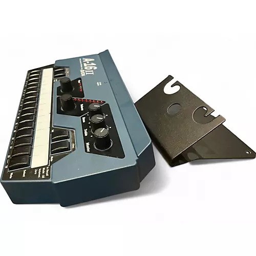 Used Aviom a16ii Unpowered Mixer - musicians--Friend