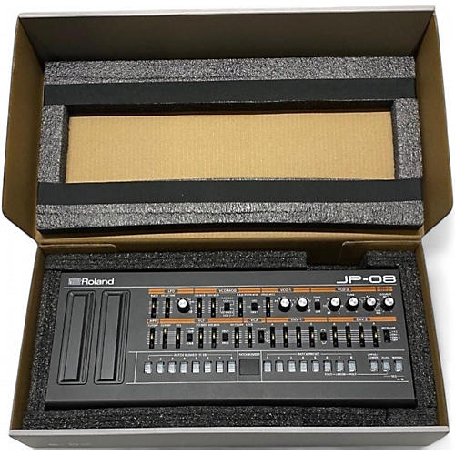 Used Roland JP08 Synthesizer - musicians--Friend