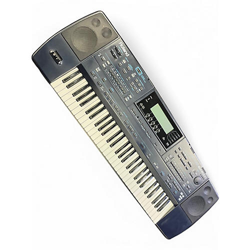 Used Roland EM-2000 Keyboard Workstation - musicians--Friend