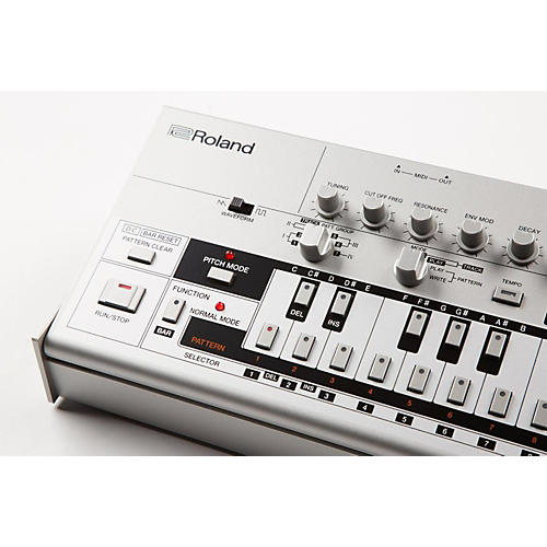 Roland TB-03 Boutique Bass Line - musicians--Friend