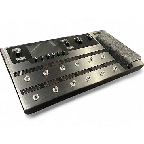 Used Line 6 Helix Effect Processor - musicians--Friend