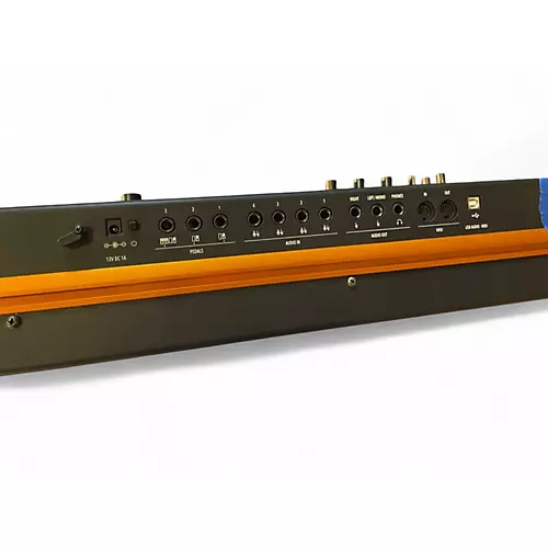 Used Studiologic Numa X Piano 88 Key Portable Keyboard - musicians--Friend