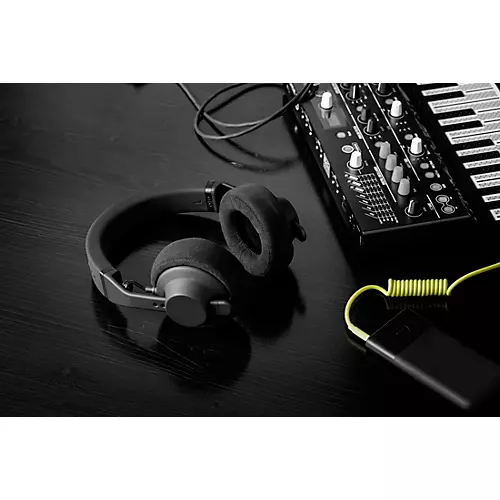 AIAIAI TMA-2 Studio Wireless+ Headphone Black - musicians--Friend