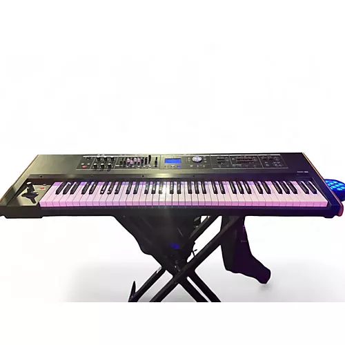 Used Roland V combo vr 730 Portable Keyboard - musicians--Friend