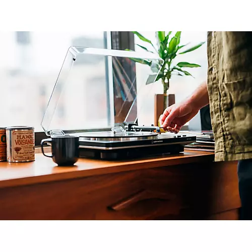 Audio-Technica AT-LP70XBT-BS Fully Automatic Wireless Belt-Driven Turntable Black/Silver - musicians--Friend