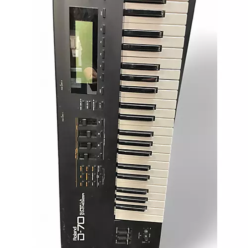 Used Roland D70  Synthesizer - musicians--Friend