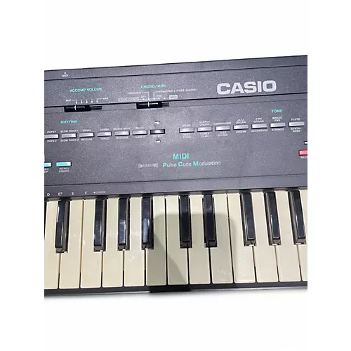 Used Casio MT-240 Synthesizer - musicians--Friend