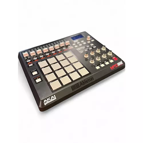 Used Akai Professional MPD32 MIDI Controller - musicians--Friend