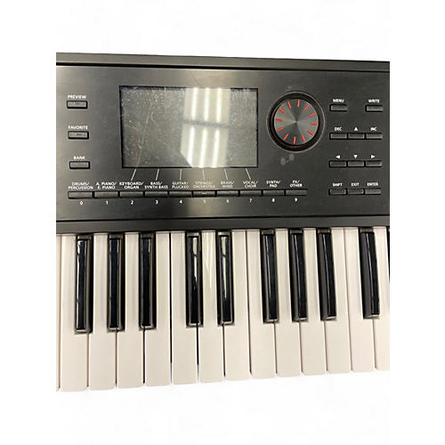 Used Roland Fantom 06 Keyboard Workstation - musicians--Friend