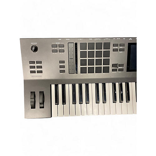 Used Akai Professional MPC Key 61 Keyboard Workstation - musicians--Friend